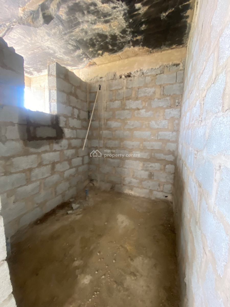 4 Bedroom Semidetached Duplex with a Penthouse, Guzape District, Abuja, Semi-detached Duplex for Sale