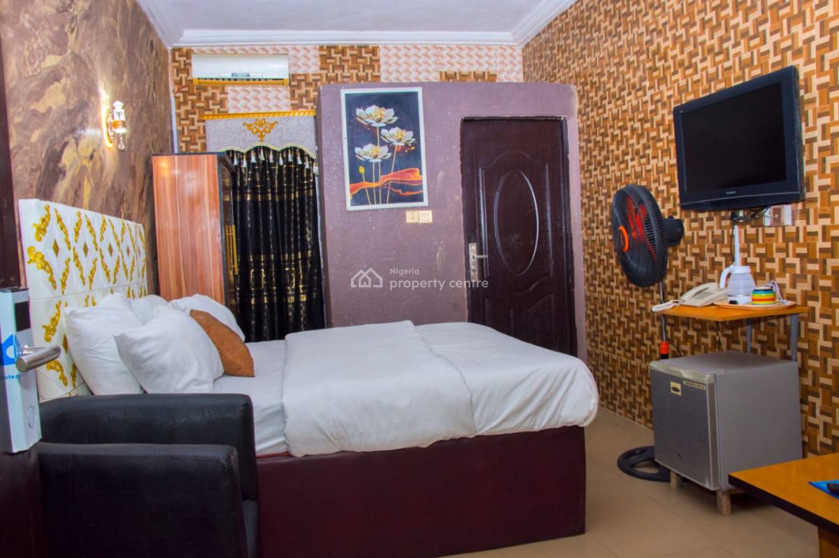 Commercial Property for Hotel and Lounge, Owerri Municipal, Imo, Hotel / Guest House for Sale