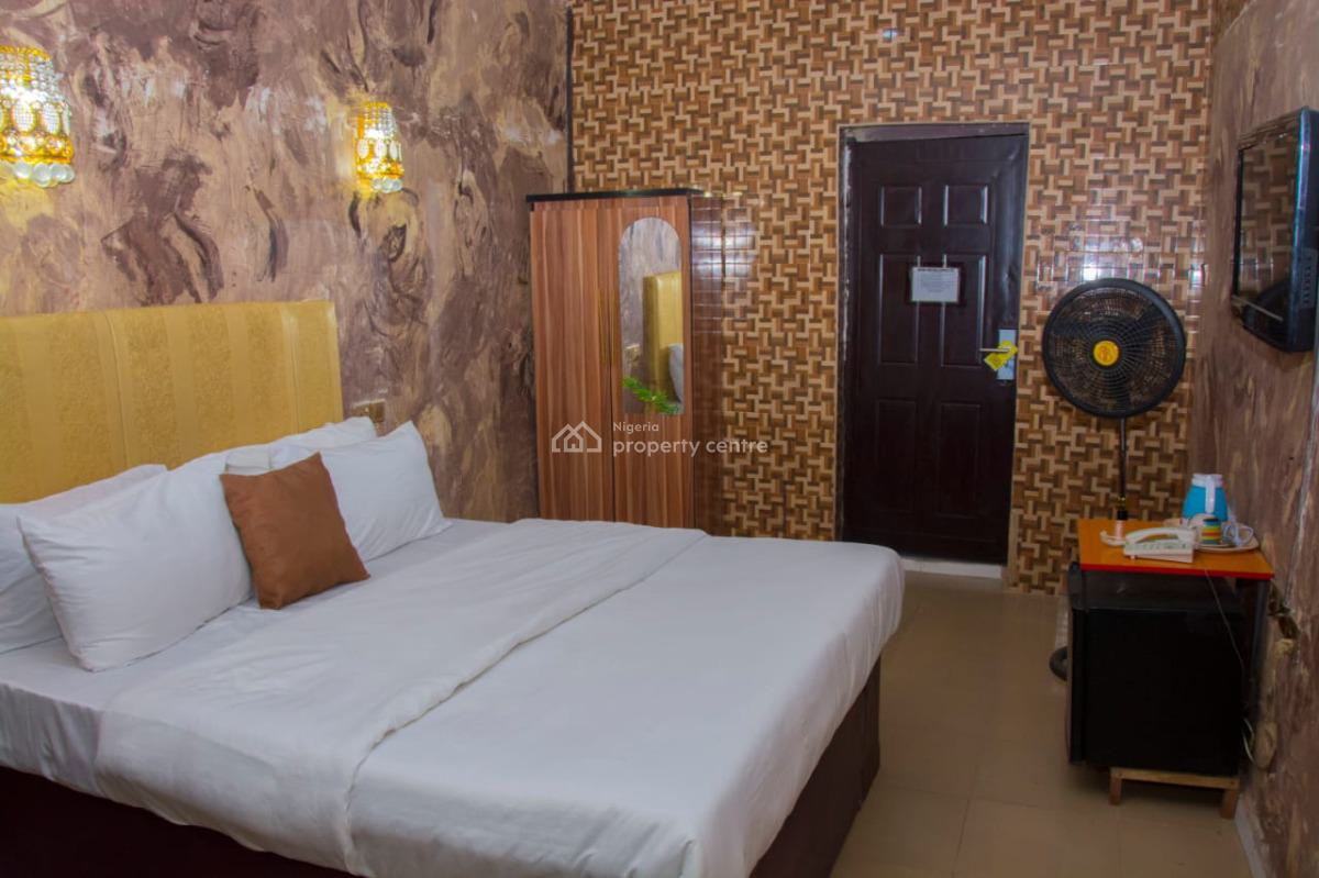 Commercial Property for Hotel and Lounge, Owerri Municipal, Imo, Hotel / Guest House for Sale