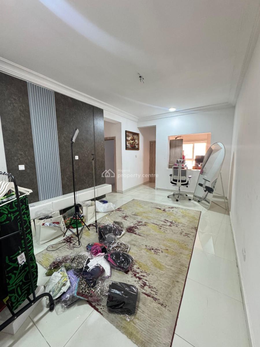 2 Bedroom Apartment ( Shared Flat ), Chevron Drive, Lekki Phase 2, Lekki, Lagos, Flat / Apartment for Rent