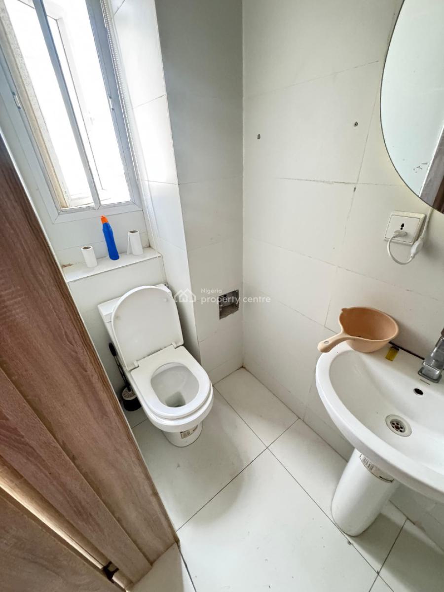 2 Bedroom Apartment ( Shared Flat ), Chevron Drive, Lekki Phase 2, Lekki, Lagos, Flat / Apartment for Rent