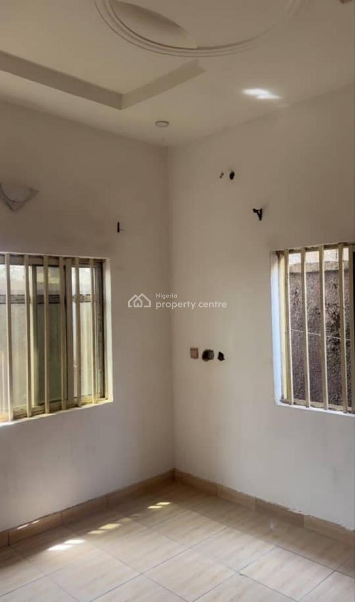 a Very Neat and Spacious 1 Bedroom Apartment, 4th Avenue, Gwarinpa, Abuja, Mini Flat (room and Parlour) for Rent