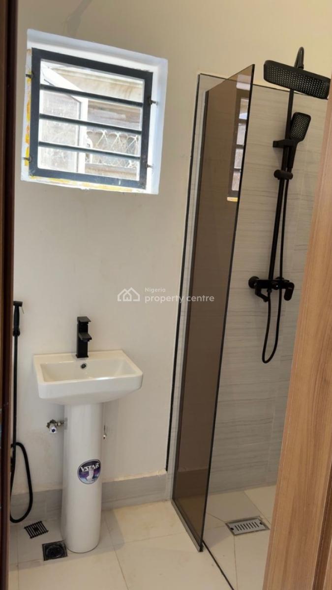 a Very Neat and Spacious 1 Bedroom Apartment, 4th Avenue, Gwarinpa, Abuja, Mini Flat (room and Parlour) for Rent