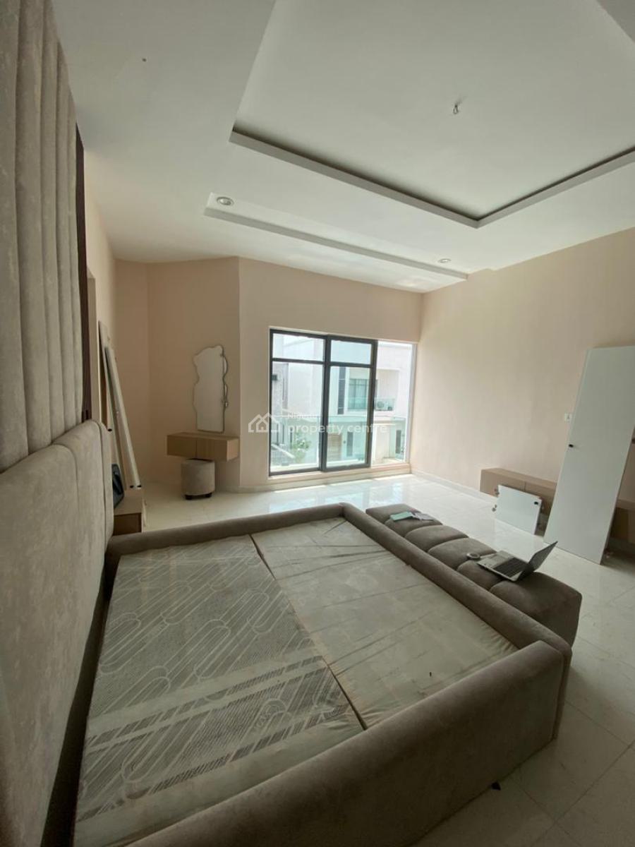 Aesthestic Masters Bedroom  with Balcony , Pool ,gym Sharing Kitchen, Orchid Road Before Roundabout, Lekki, Lagos, Flat / Apartment for Rent