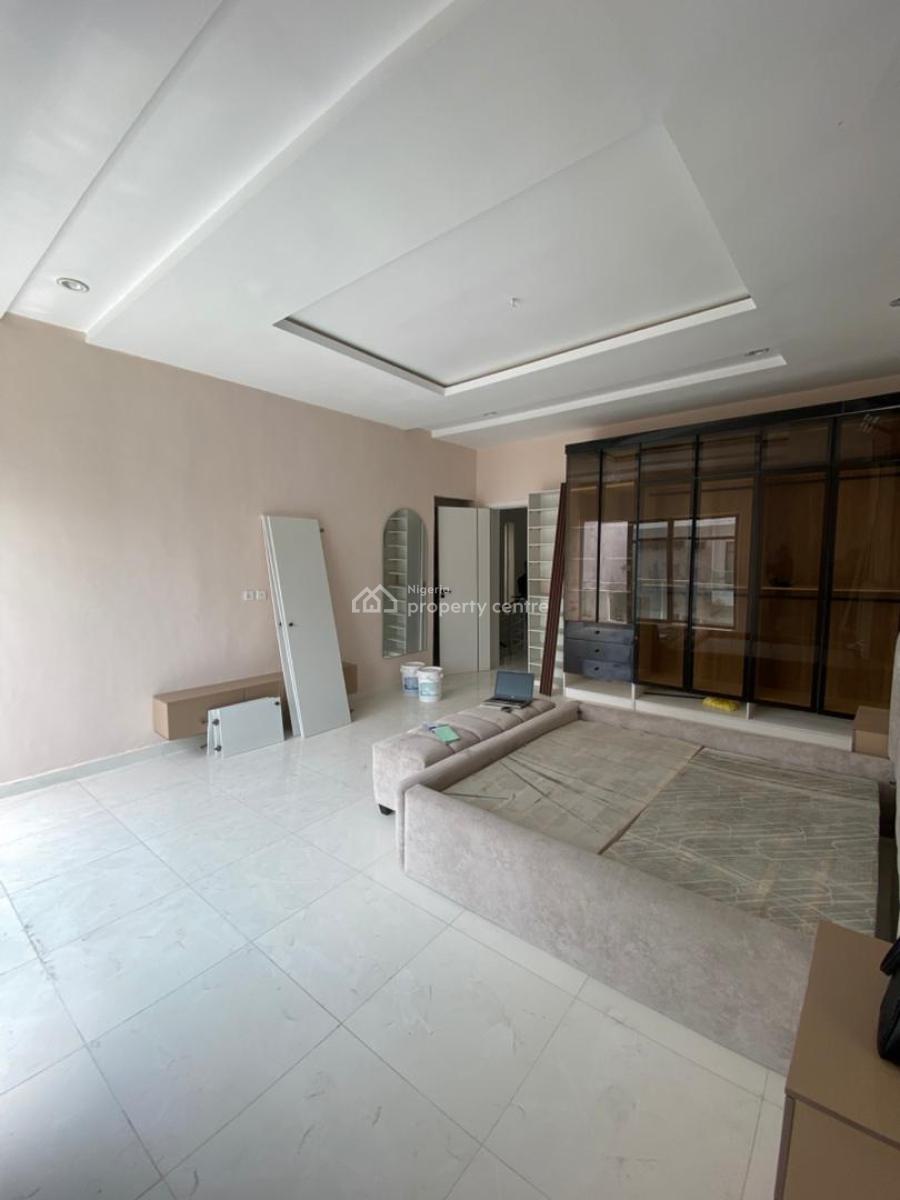 Aesthestic Masters Bedroom  with Balcony , Pool ,gym Sharing Kitchen, Orchid Road Before Roundabout, Lekki, Lagos, Flat / Apartment for Rent