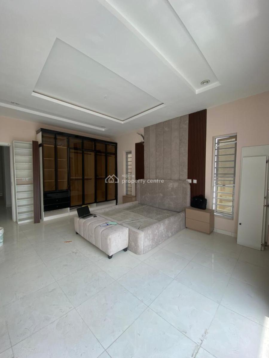 Aesthestic Masters Bedroom  with Balcony , Pool ,gym Sharing Kitchen, Orchid Road Before Roundabout, Lekki, Lagos, Flat / Apartment for Rent