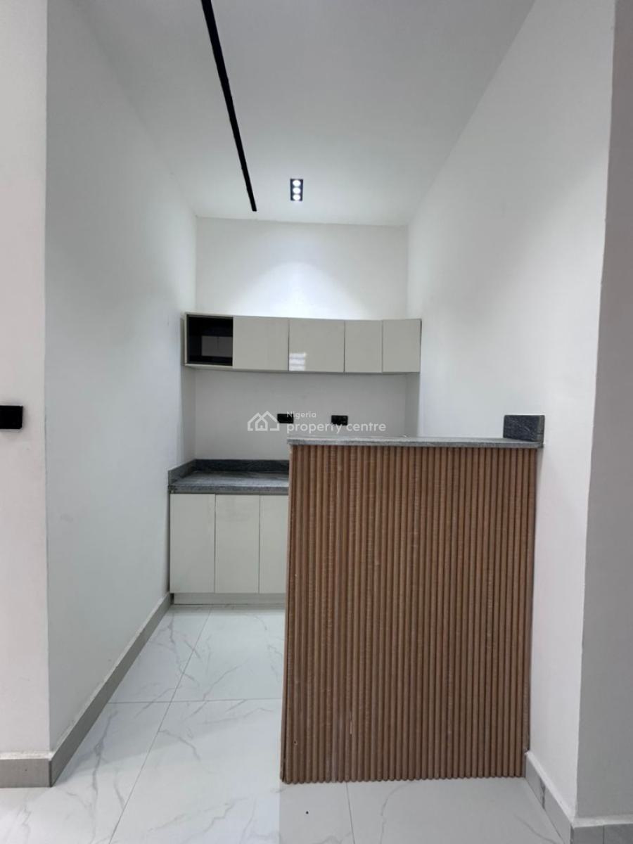 Spacious 5 Bedroom Detached with Swimming Pool, Gym + Bq, Ikota, Lekki, Lagos, Detached Duplex for Sale