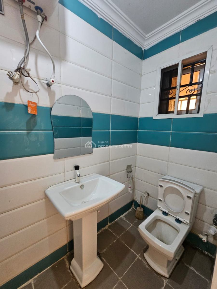 Spacious 3  Bedroom Apartment., Alhaji Yinka Bello  Avenue, Sangotedo, Ajah, Lagos, Flat / Apartment for Rent