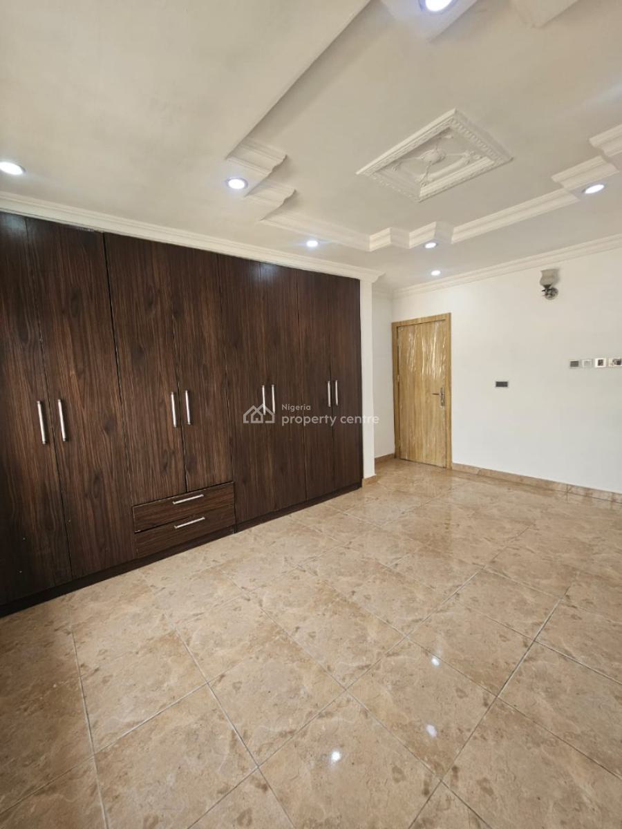 Spacious 3  Bedroom Apartment., Alhaji Yinka Bello  Avenue, Sangotedo, Ajah, Lagos, Flat / Apartment for Rent