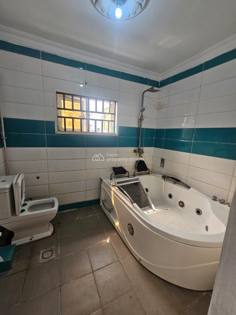 Spacious 3  Bedroom Apartment., Alhaji Yinka Bello  Avenue, Sangotedo, Ajah, Lagos, Flat / Apartment for Rent