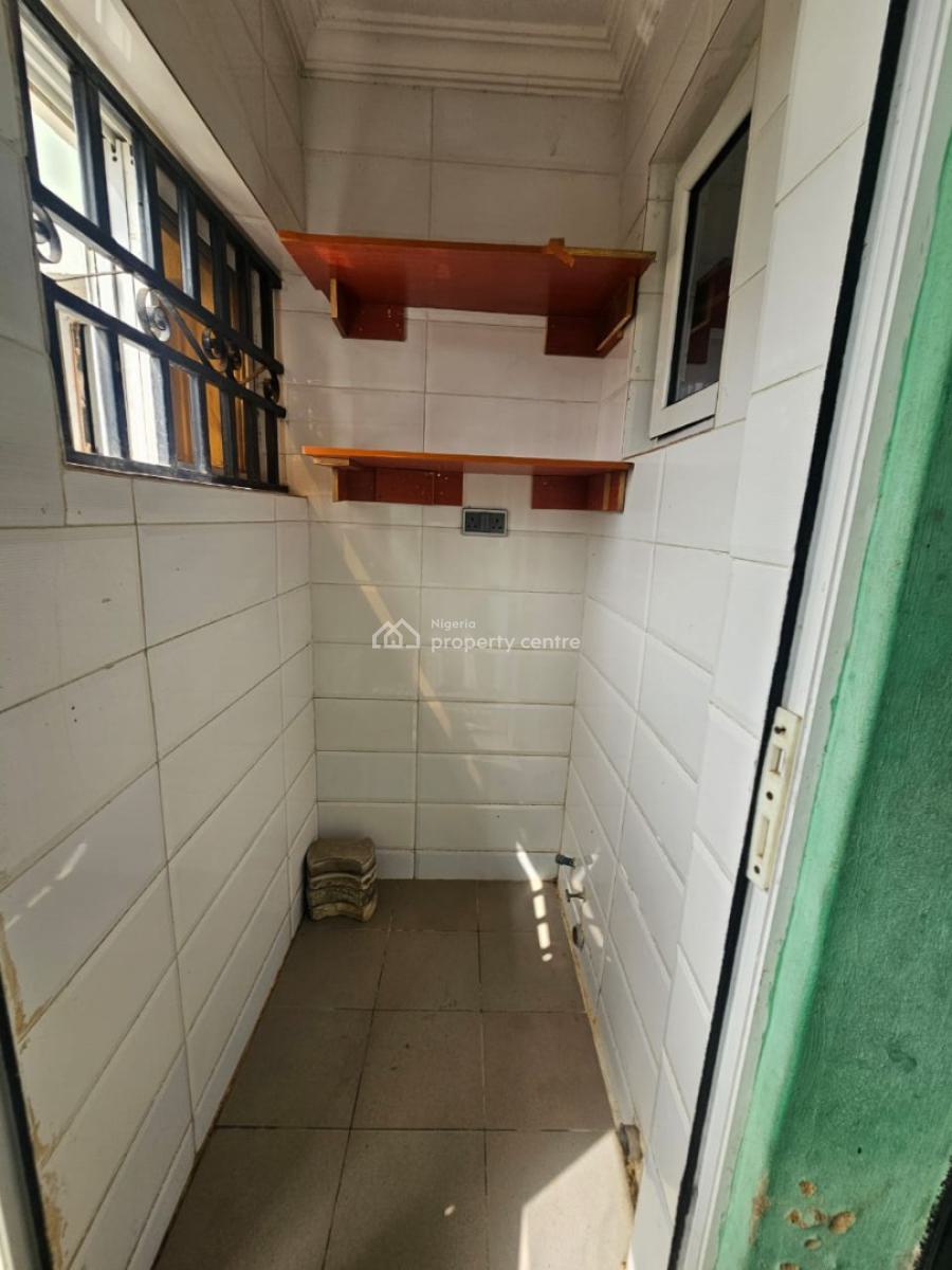 Spacious 3  Bedroom Apartment., Alhaji Yinka Bello  Avenue, Sangotedo, Ajah, Lagos, Flat / Apartment for Rent