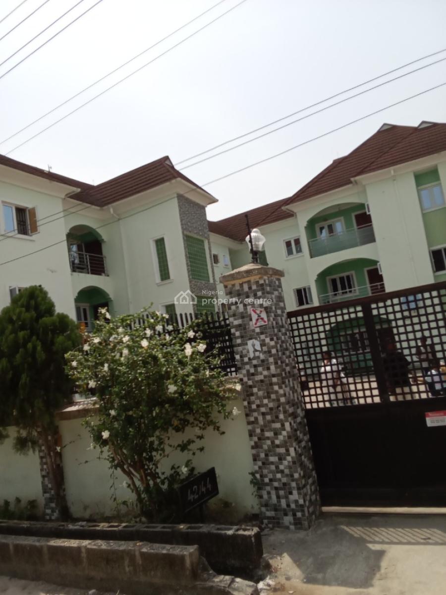 Spacious 3  Bedroom Apartment., Alhaji Yinka Bello  Avenue, Sangotedo, Ajah, Lagos, Flat / Apartment for Rent