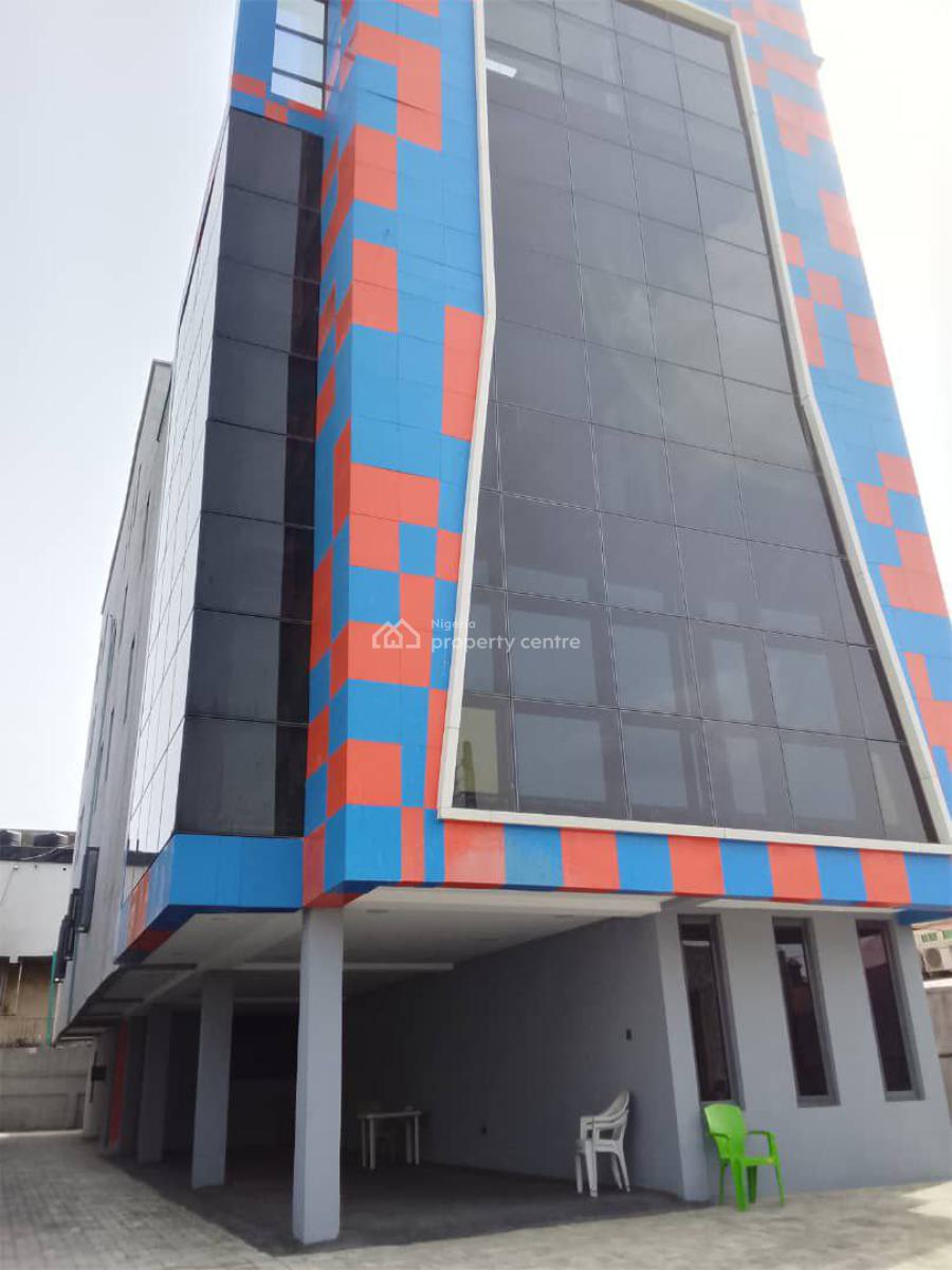 Shop Space Available(232 Sqm), Lekki Phase 1, Lekki, Lagos, Shop for Rent
