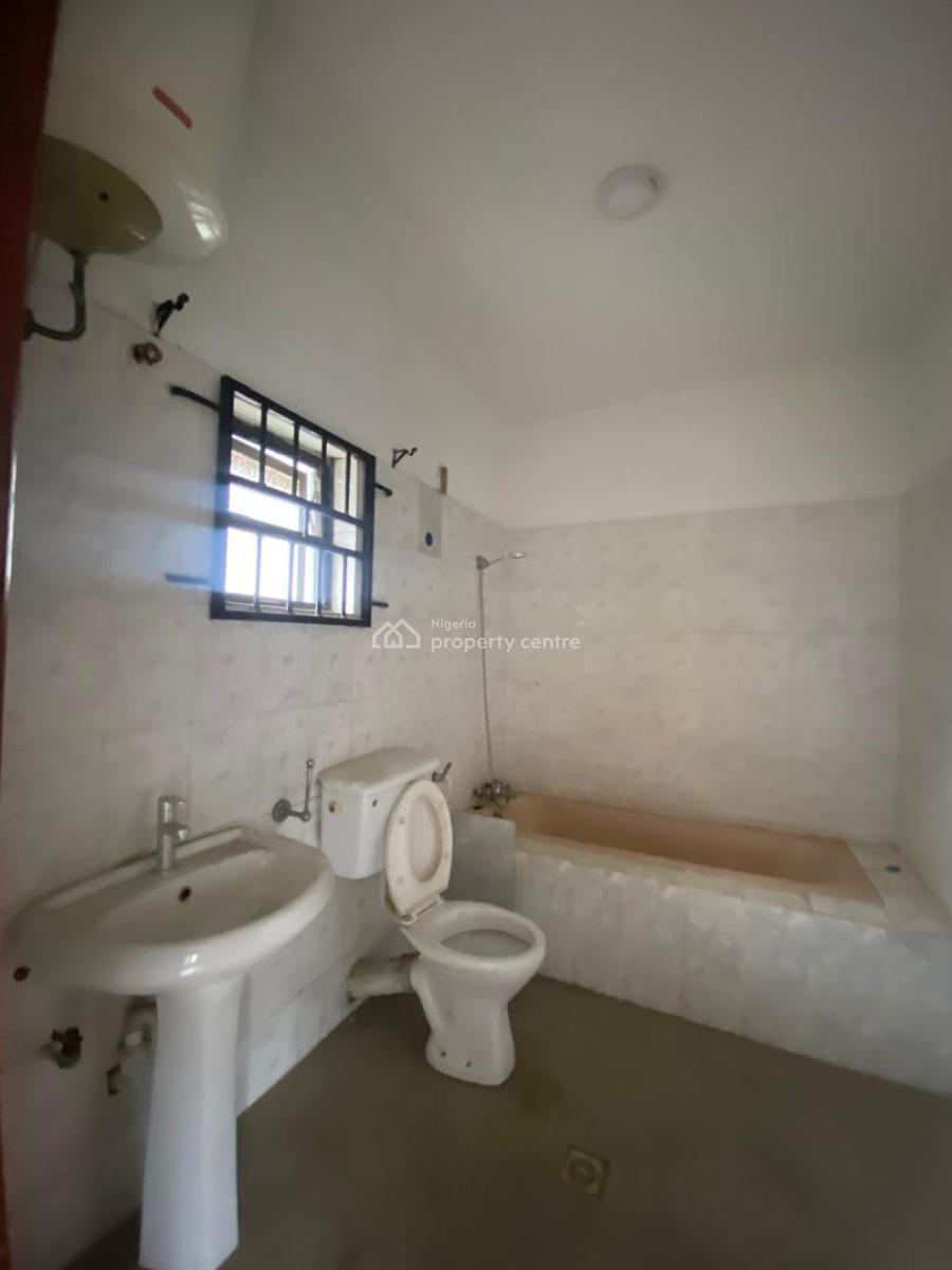 3 Bedroom Flat Upstairs, Off Conservation Road, Chevron Axis, Lekki, Lagos, Flat / Apartment for Rent