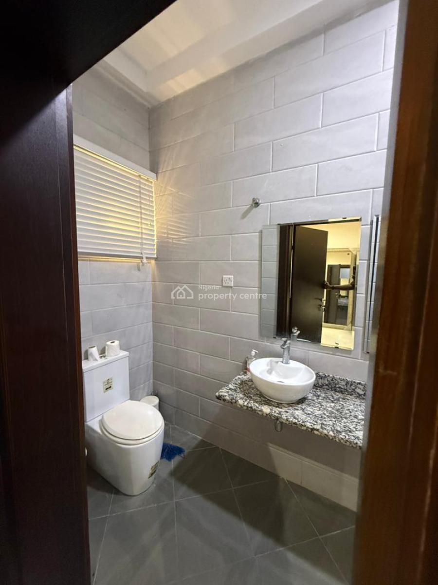 Luxury 3bedroom Flat with Bq, The Property Located Within Lekki Phase 1, Lekki, Lagos, Flat / Apartment for Rent