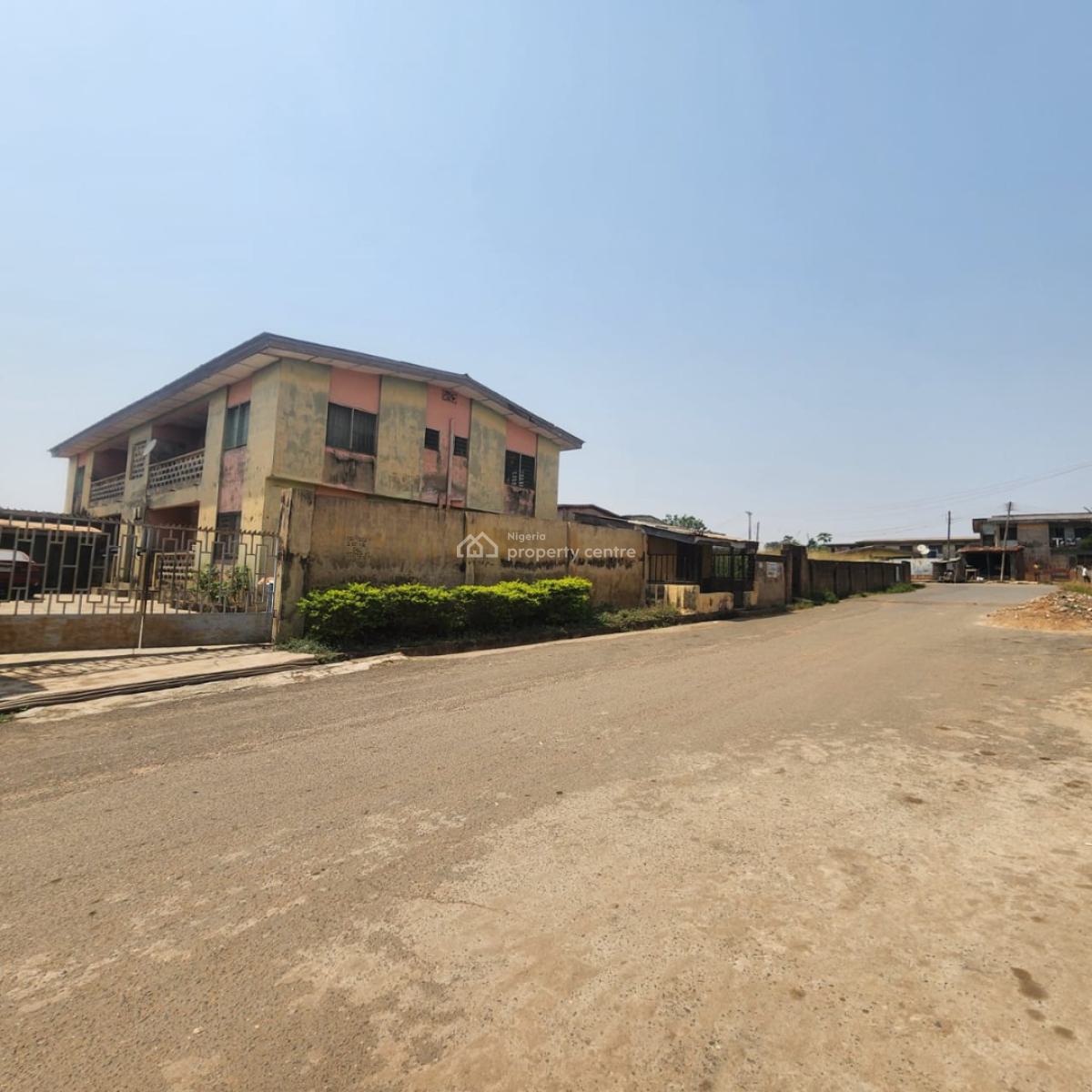 a Standard 4 Flats of 3 Bedroom, Julian Nursery and Primary School,aromolaran, Ibadan, Oyo, Block of Flats for Sale