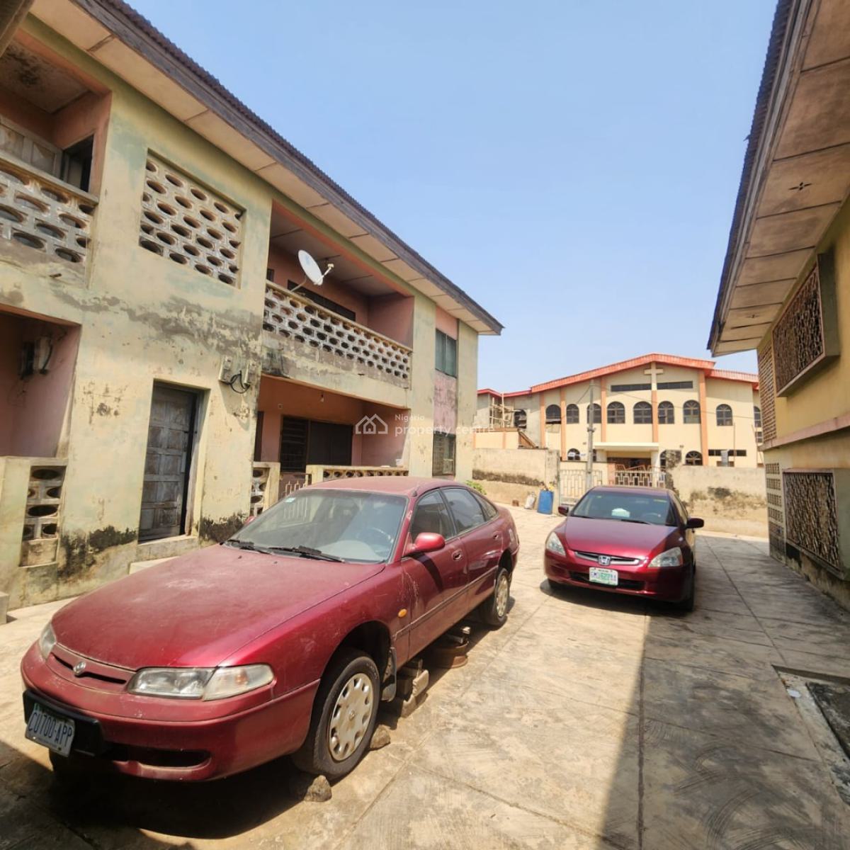 a Standard 4 Flats of 3 Bedroom, Julian Nursery and Primary School,aromolaran, Ibadan, Oyo, Block of Flats for Sale