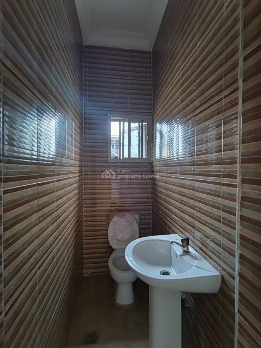 a 3 Bedroom Flat, By Newroad, Opposite Chevron, Lekki, Lagos, Flat / Apartment for Rent