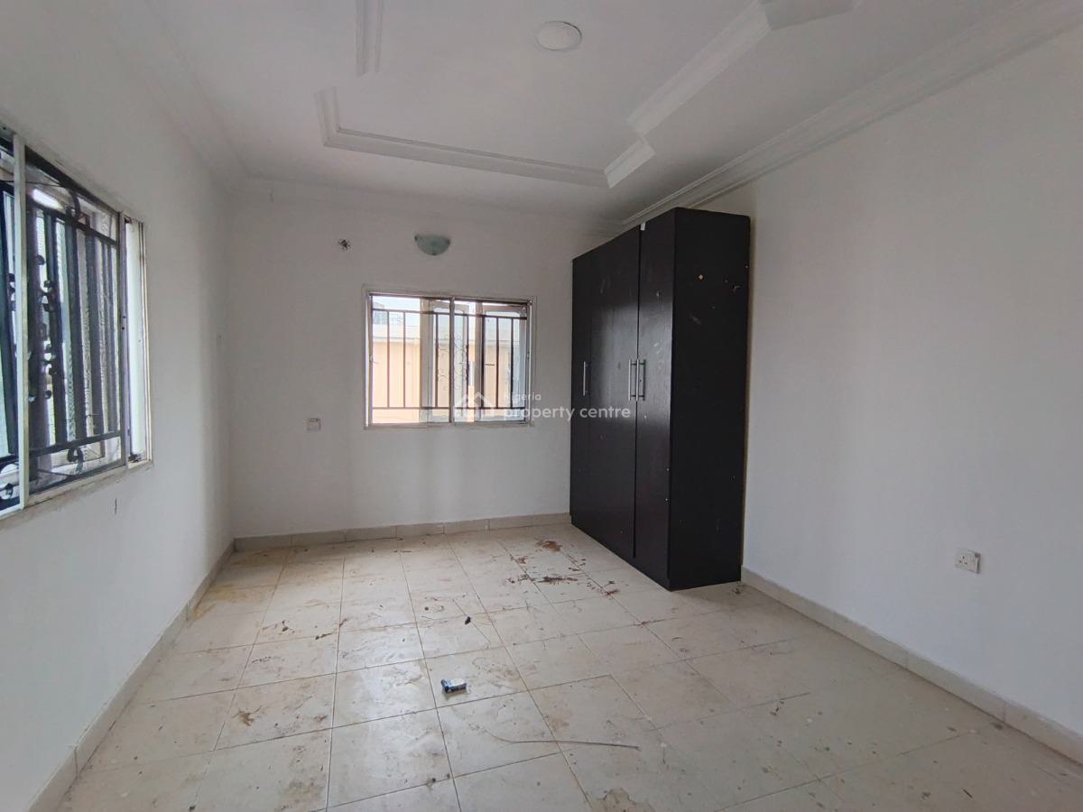a 3 Bedroom Flat, By Newroad, Opposite Chevron, Lekki, Lagos, Flat / Apartment for Rent