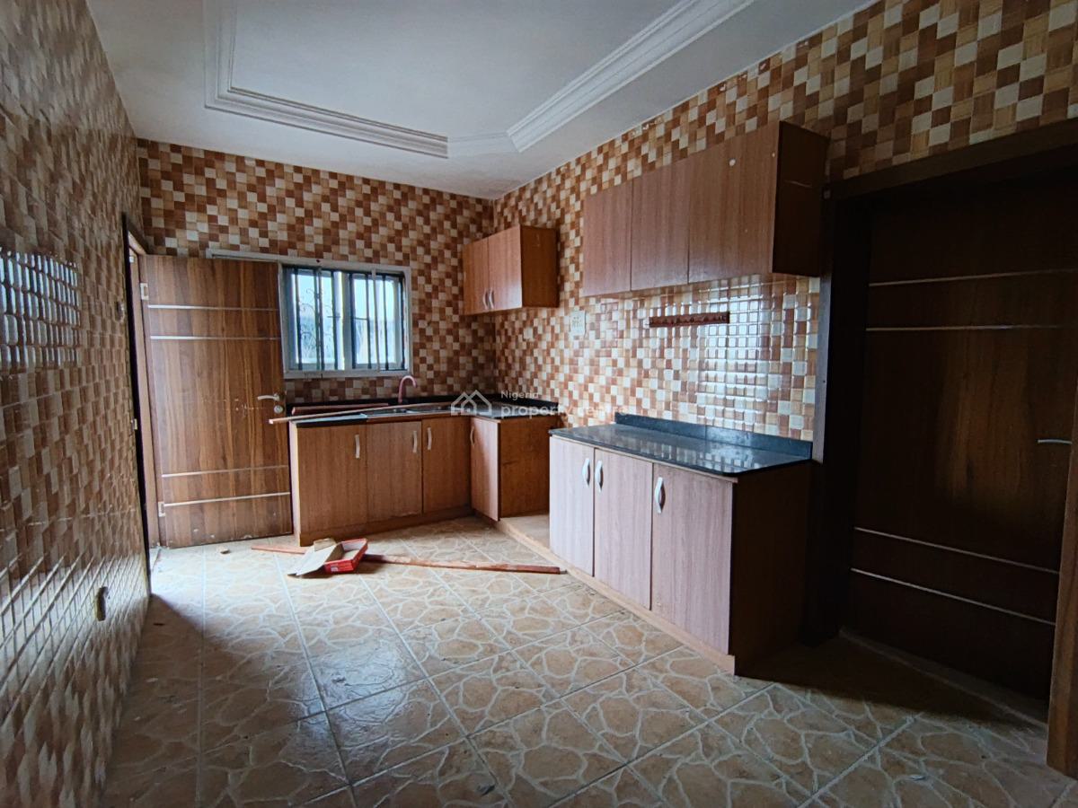 a 3 Bedroom Flat, By Newroad, Opposite Chevron, Lekki, Lagos, Flat / Apartment for Rent