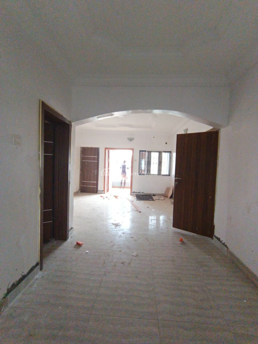 a 3 Bedroom Flat, By Newroad, Opposite Chevron, Lekki, Lagos, Flat / Apartment for Rent