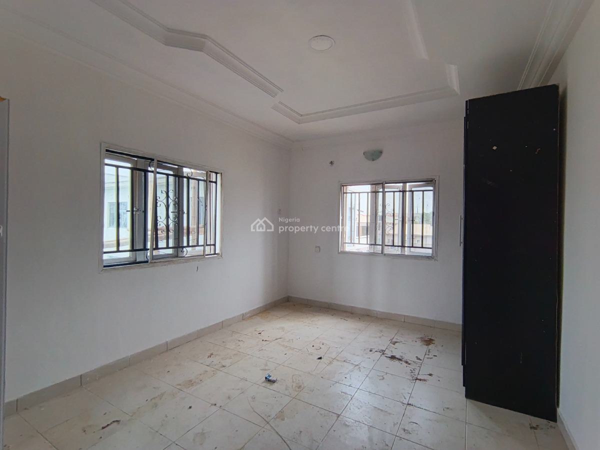 a 3 Bedroom Flat, By Newroad, Opposite Chevron, Lekki, Lagos, Flat / Apartment for Rent