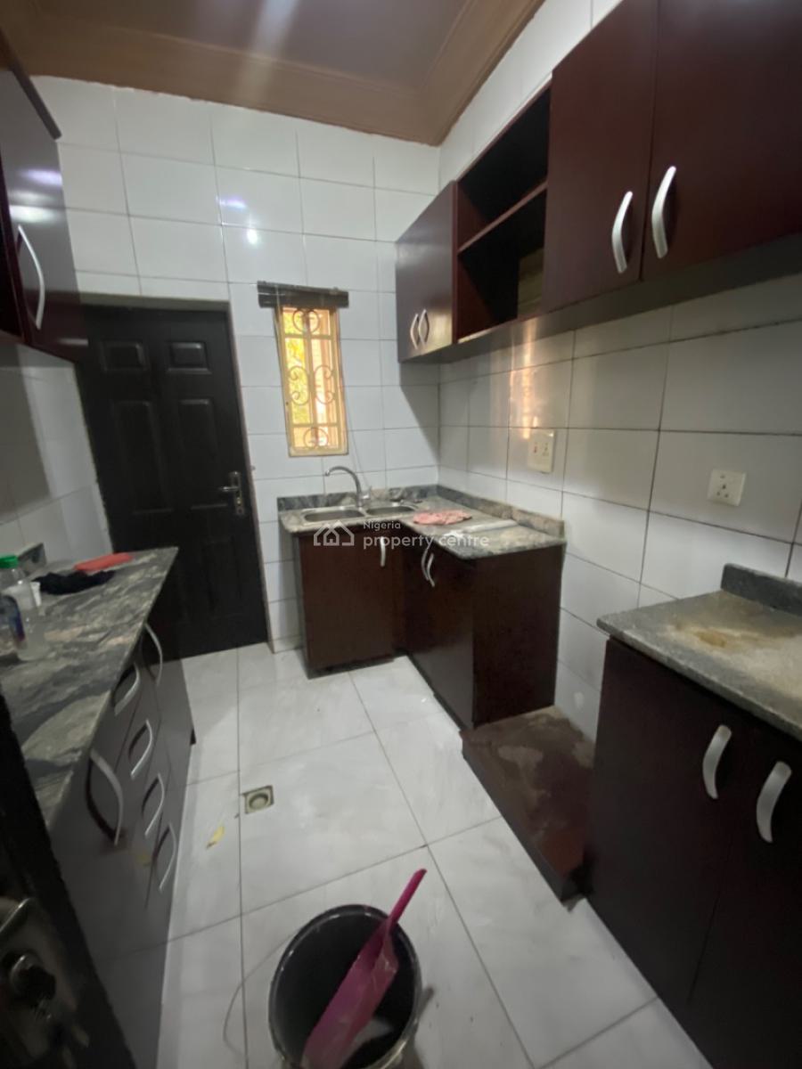 Luxury 3 Bedroom Apartment in a Secured Compound, Jahi, Abuja, Flat / Apartment for Rent