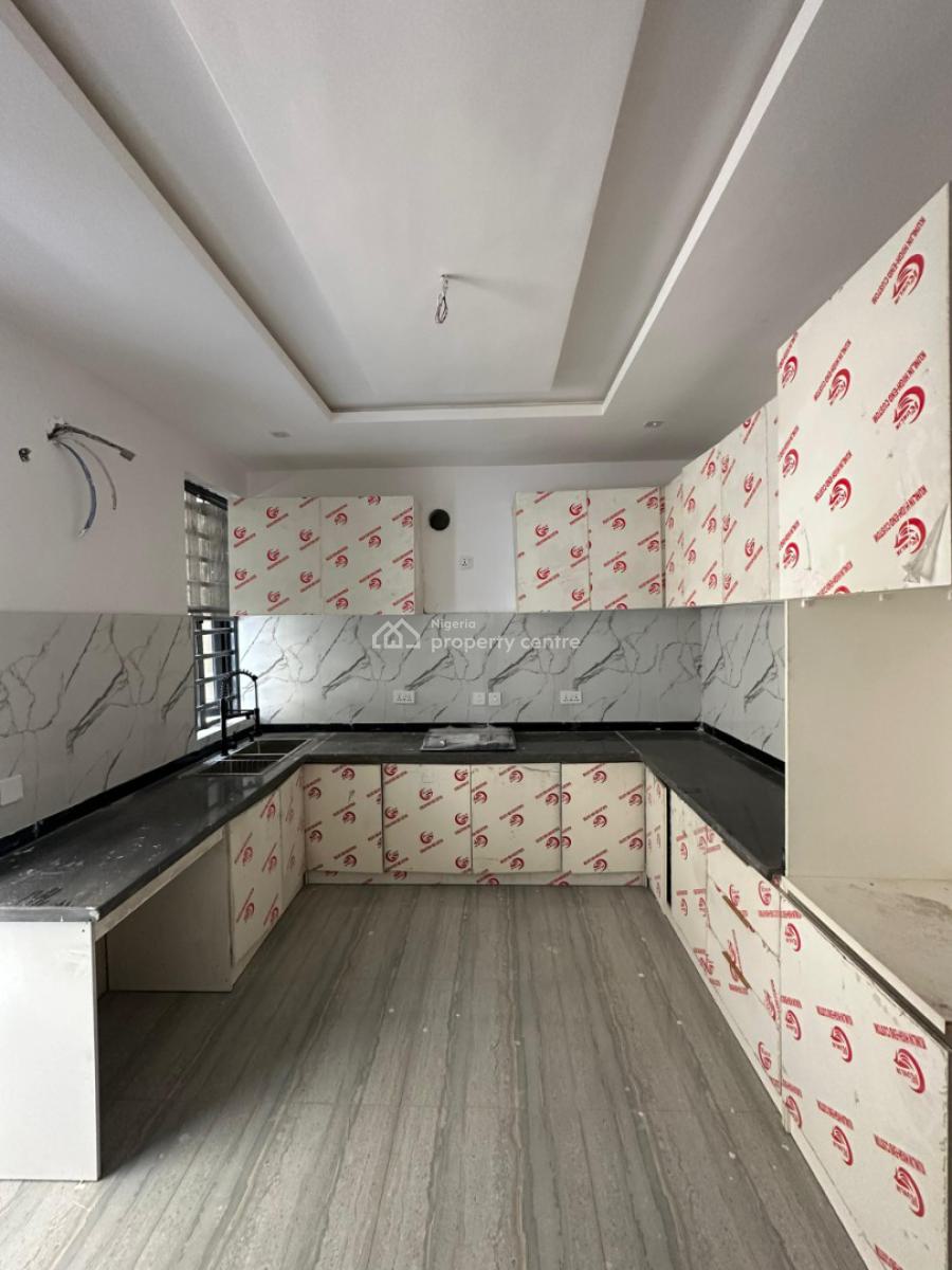 Executive 2 Bedroom Apartments, Ologolo, Lekkiì, Lagos., Lekki, Lagos, Flat / Apartment for Sale