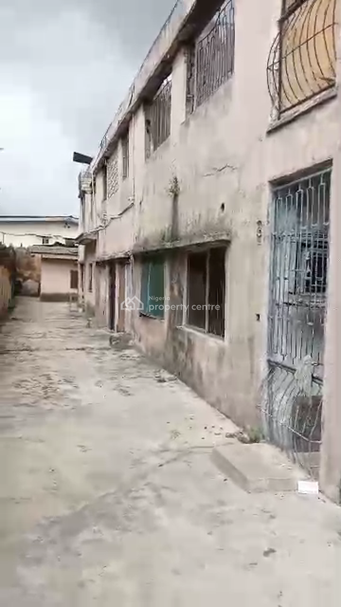 Hot Demolishable Structure, Alade Close to Allen Avenue Ikeja Lagos, Allen, Ikeja, Lagos, House for Sale