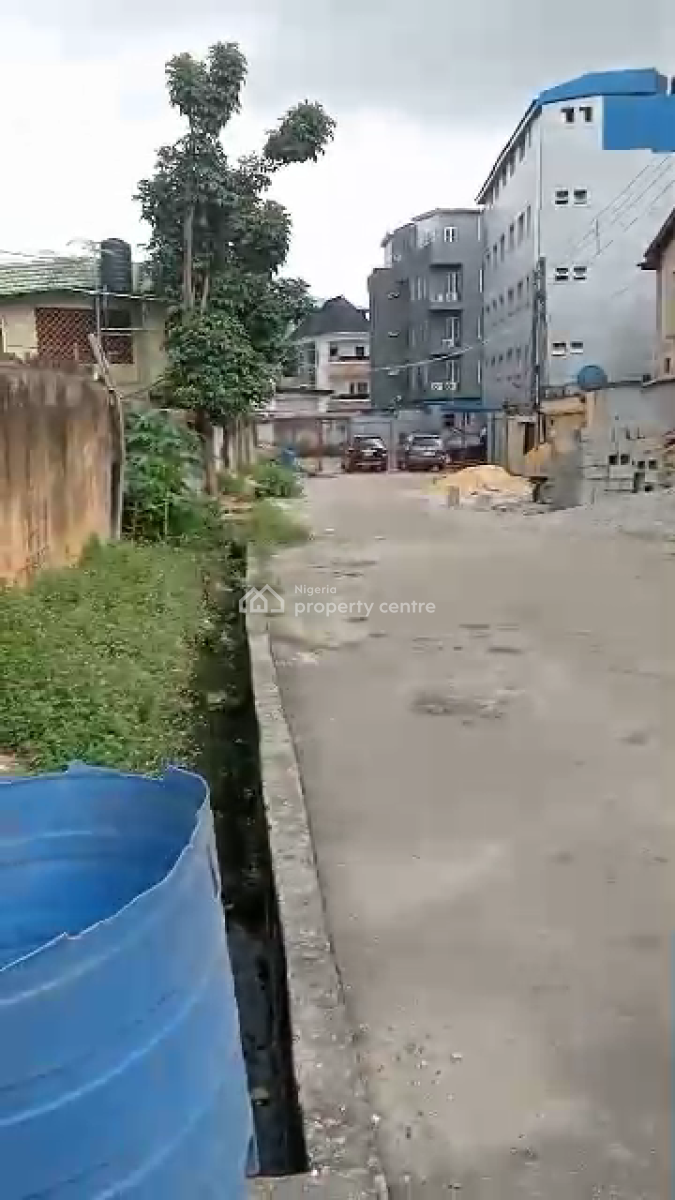 Hot Demolishable Structure, Alade Close to Allen Avenue Ikeja Lagos, Allen, Ikeja, Lagos, House for Sale