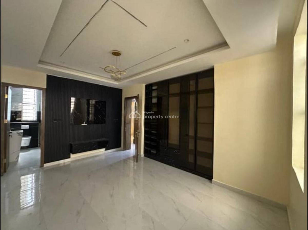 Well Finished 3 Bedroom Apartments, Lekki Phase 1, Lekki, Lagos, Flat / Apartment for Sale