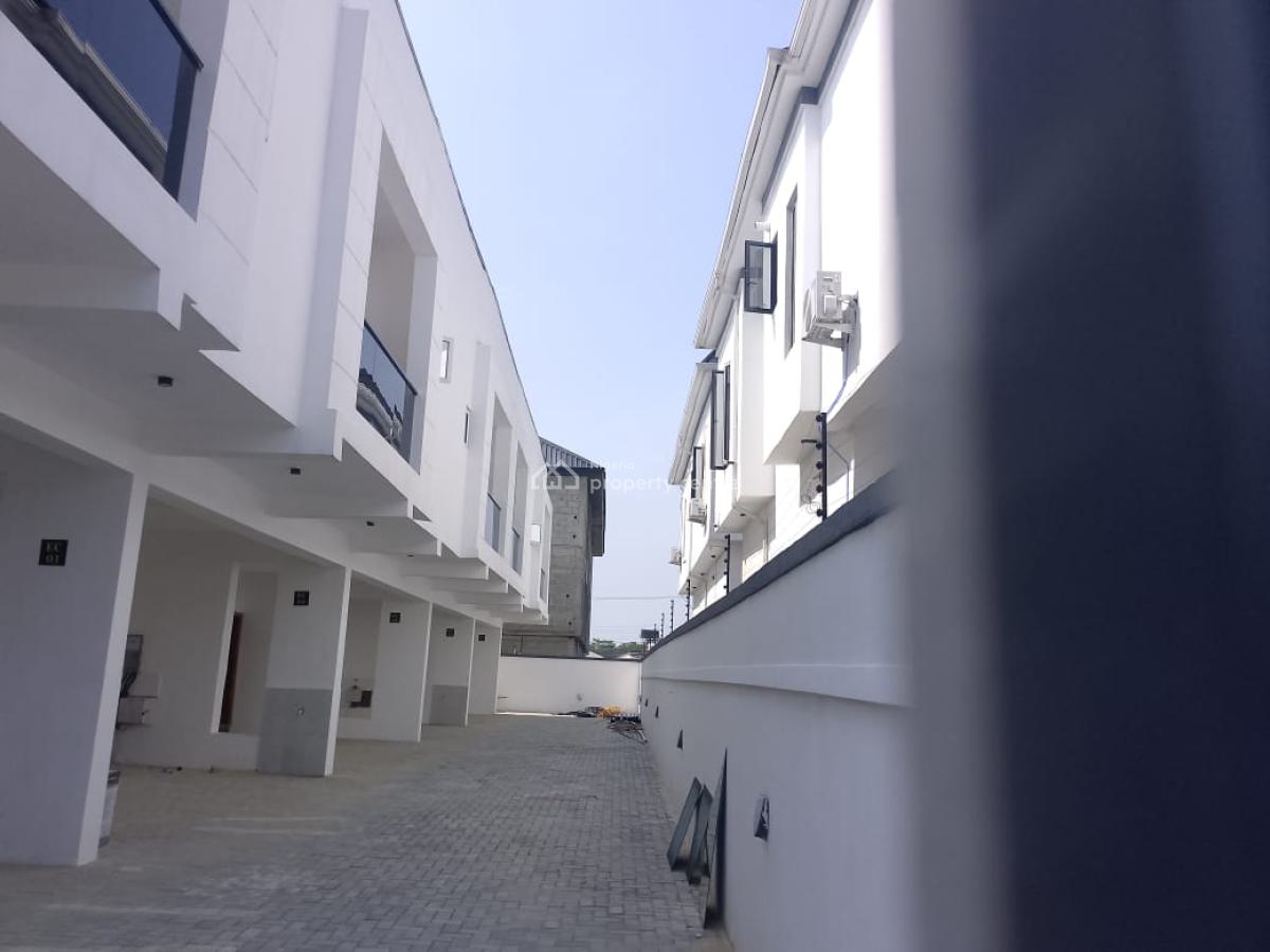 Luxury 3 Bedroom Duplex Brand New, Back of Blanco Supermarket Sangotedo, Ajah, Lagos, Flat / Apartment for Rent