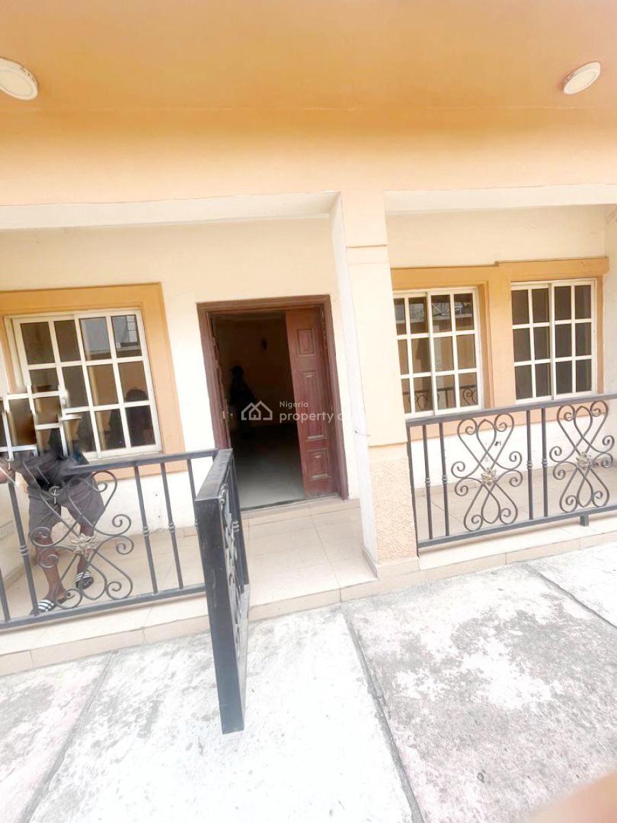 Spacious 3 Bedroom Flat, Gra Phase 1, Magodo, Lagos, Flat / Apartment for Rent