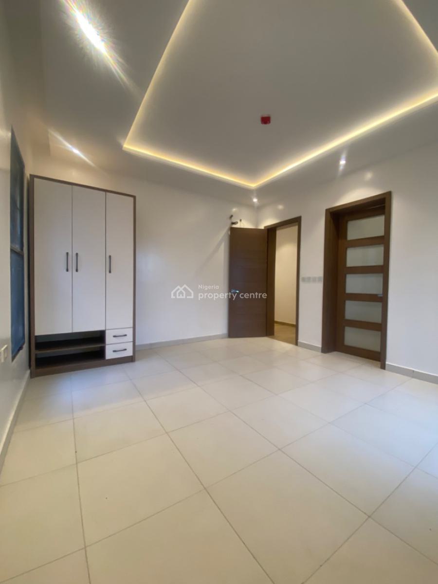 Newly Built 2 Bedroom Apartment with Bq, Gym, Big Rooms, Ikate, Lekki, Lagos, Block of Flats for Sale