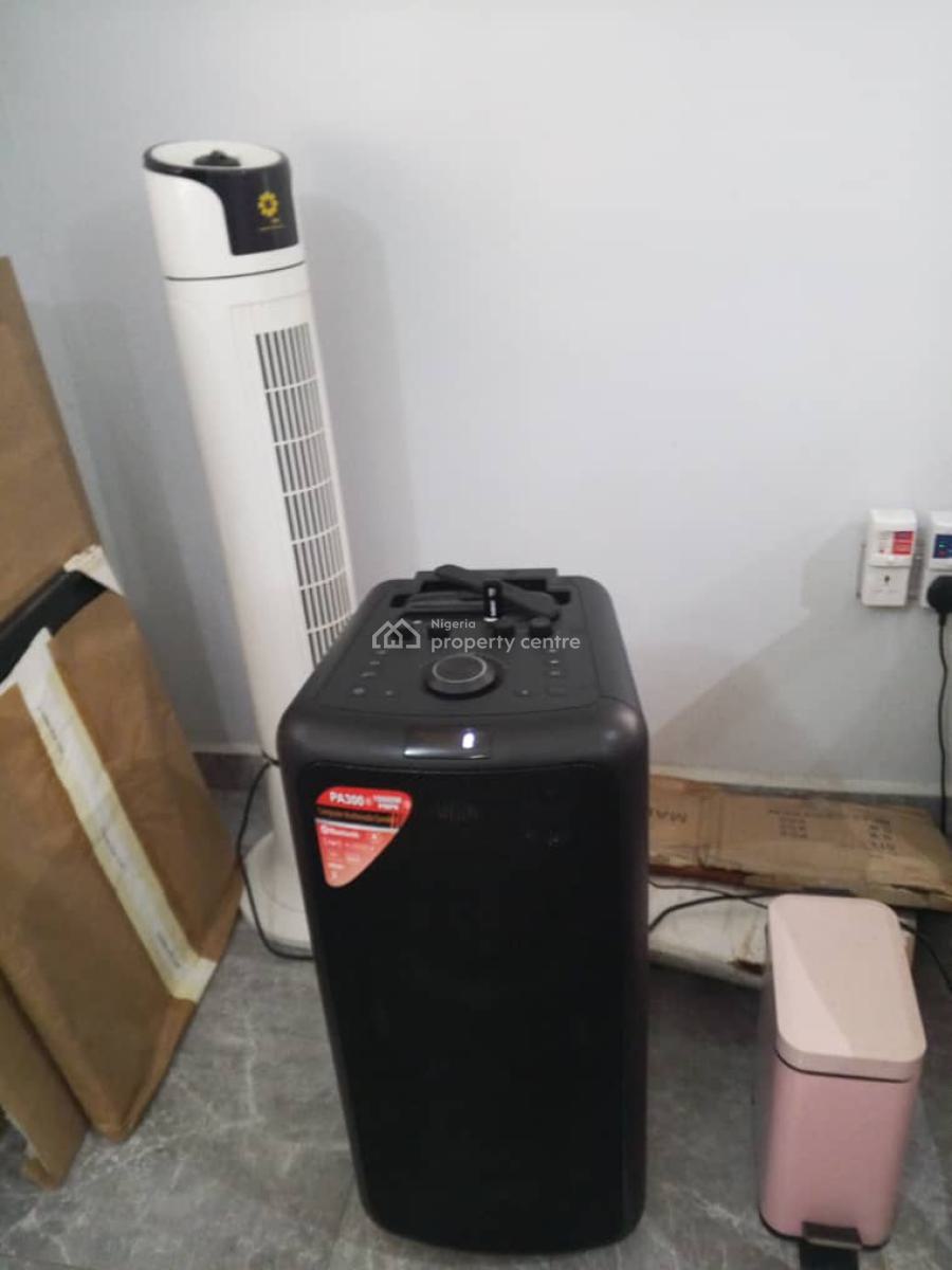 Luxury 2 Bedroom Service Apartment, Lekki Phase 1, Lekki, Lagos, Flat / Apartment for Sale