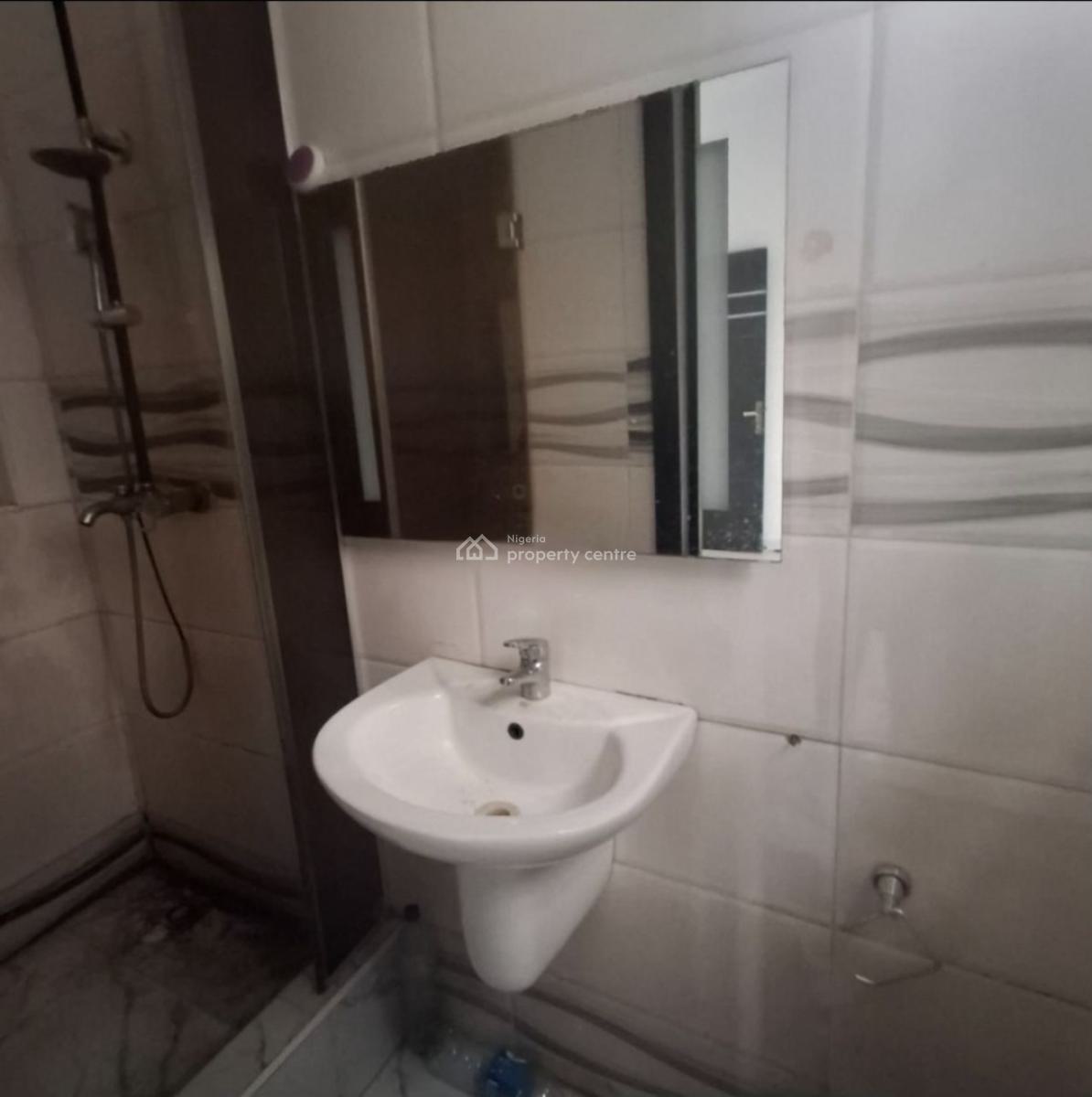 4 Bedroom Semi Detached Duplex, Osapa, Lekki, Lagos, Semi-detached Duplex for Rent