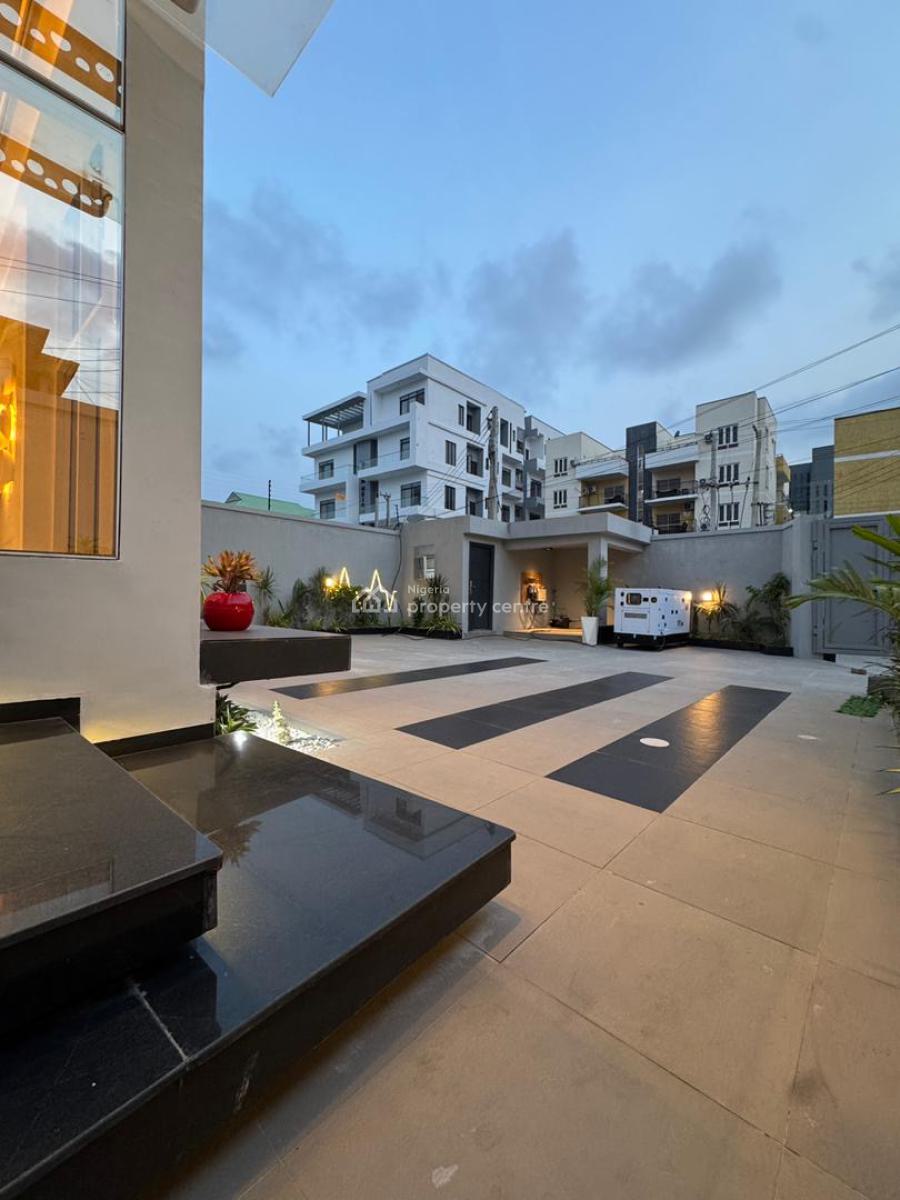 Magnificent 5  Beds with a Private Pool & Gym , Cinema & Elevator, Lekki Phase 1, Lekki, Lagos, House for Sale