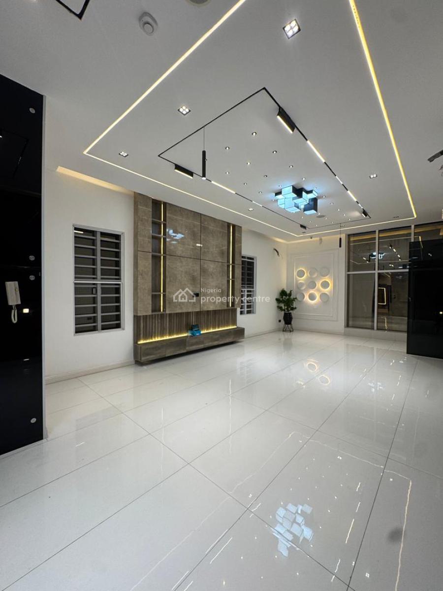 Magnificent 5  Beds with a Private Pool & Gym , Cinema & Elevator, Lekki Phase 1, Lekki, Lagos, House for Sale