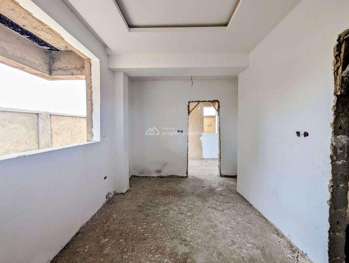 1 Bedroom Apartment in a Great Location, By Hotel Newcastle, Anthony, Maryland, Lagos, Flat / Apartment for Sale