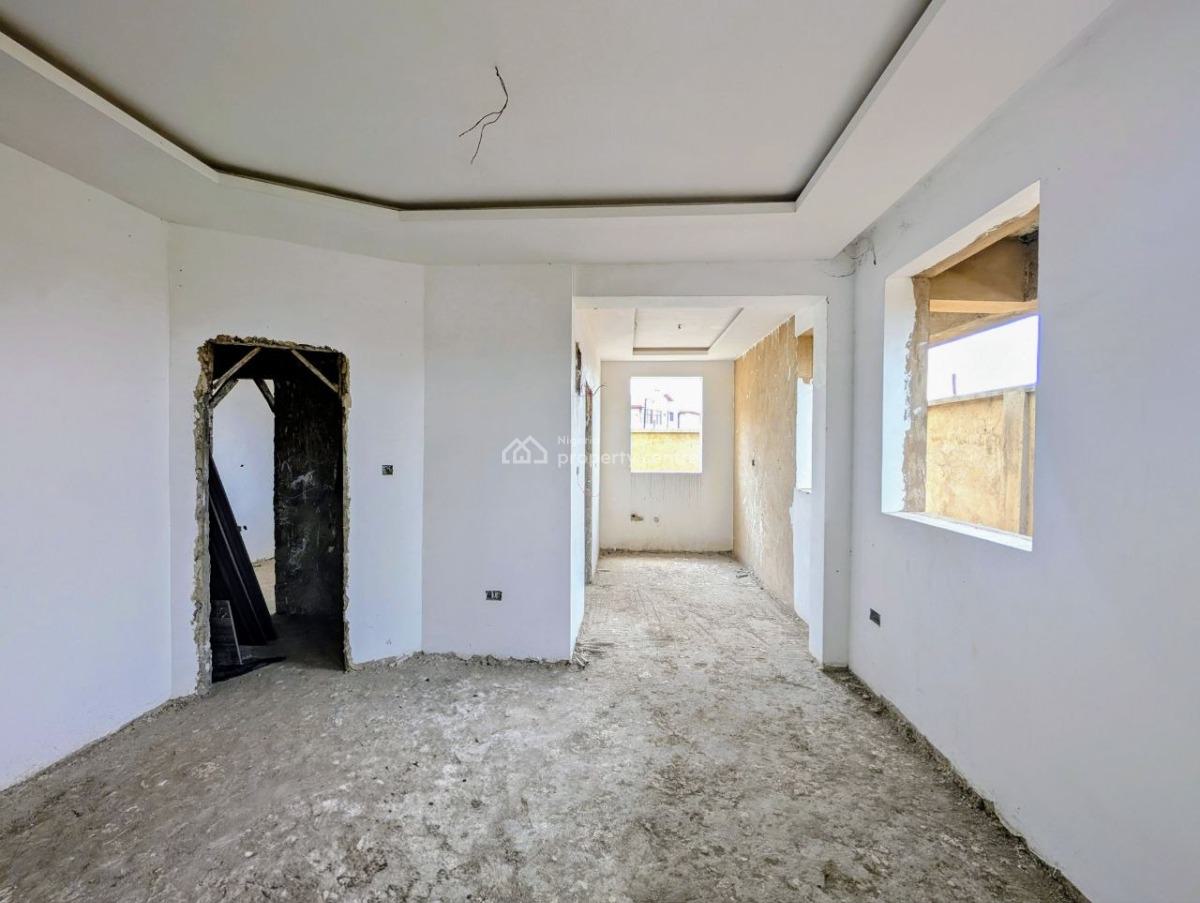 1 Bedroom Apartment in a Great Location, By Hotel Newcastle, Anthony, Maryland, Lagos, Flat / Apartment for Sale