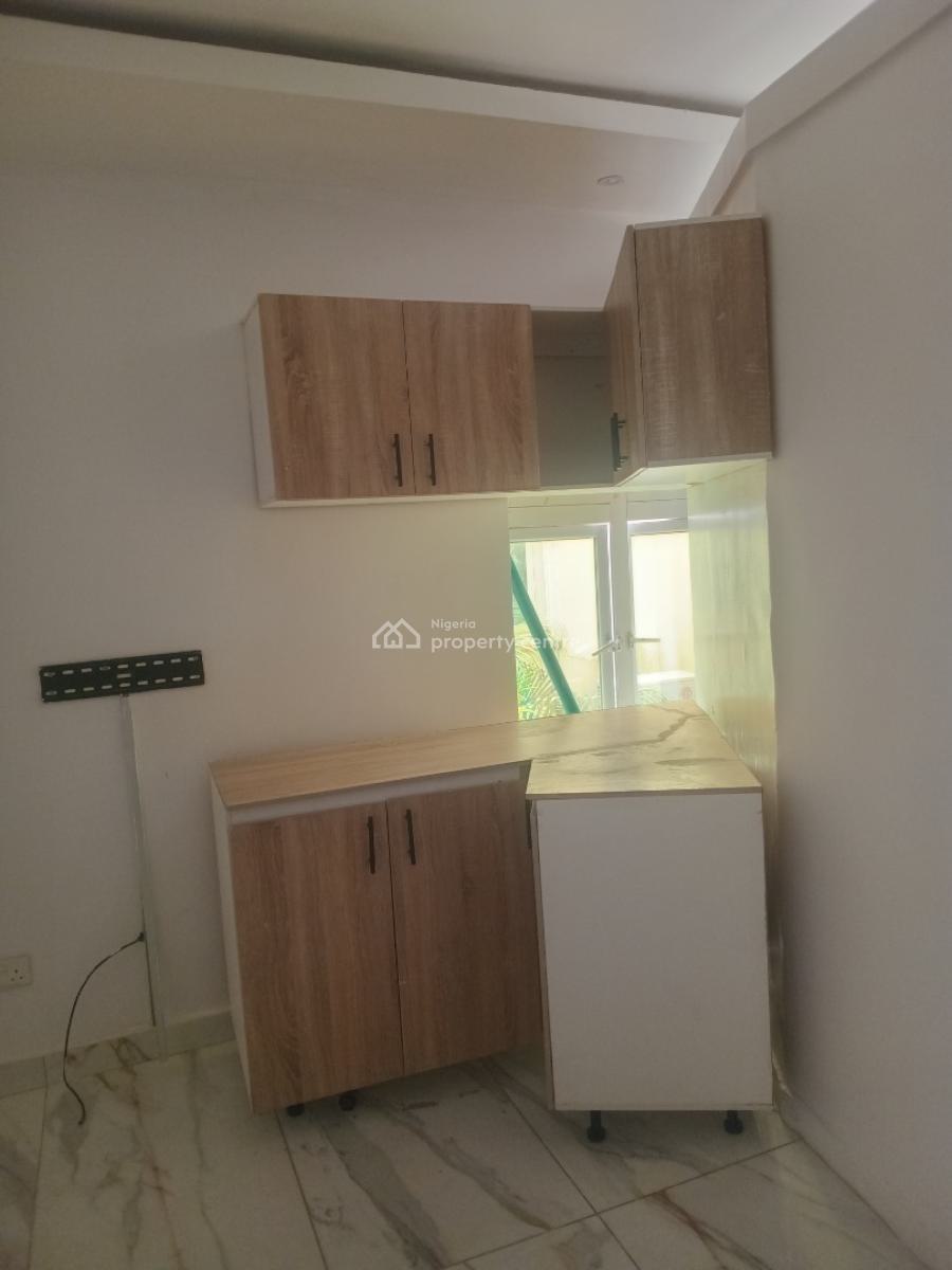 a Luxurious Standard Miniflat with 24hours Light, Chevron Drive Paradise 3 Estate, Lekki, Lagos, Mini Flat (room and Parlour) for Rent
