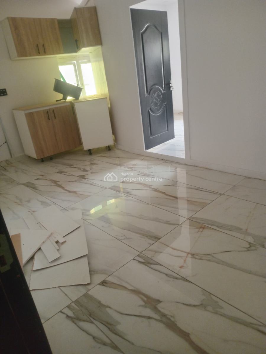 a Luxurious Standard Miniflat with 24hours Light, Chevron Drive Paradise 3 Estate, Lekki, Lagos, Mini Flat (room and Parlour) for Rent