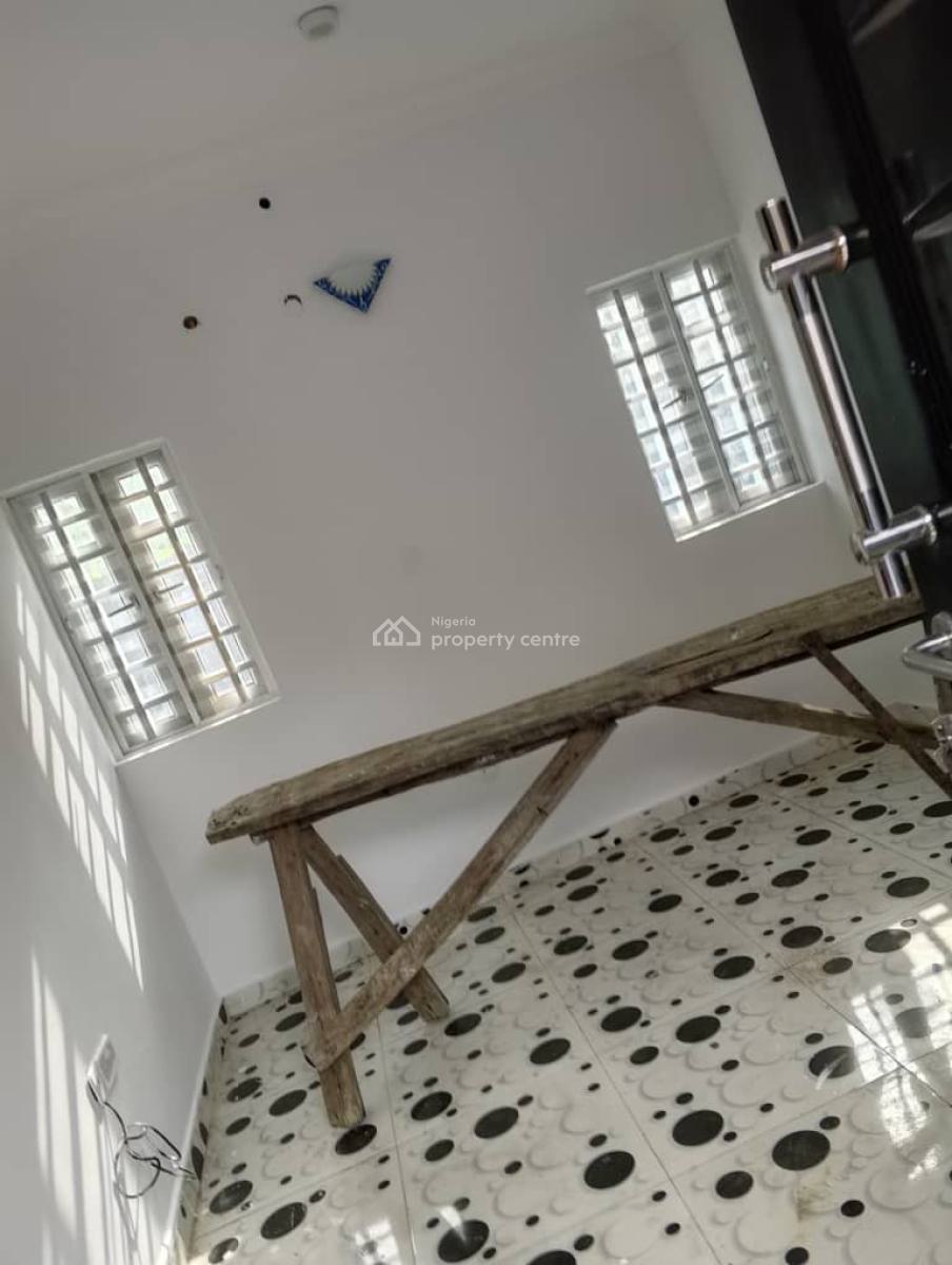 Luxury Room and Parlor Self Contained, Igbogbo Estate, Igbogbo, Ikorodu, Lagos, Mini Flat (room and Parlour) for Rent