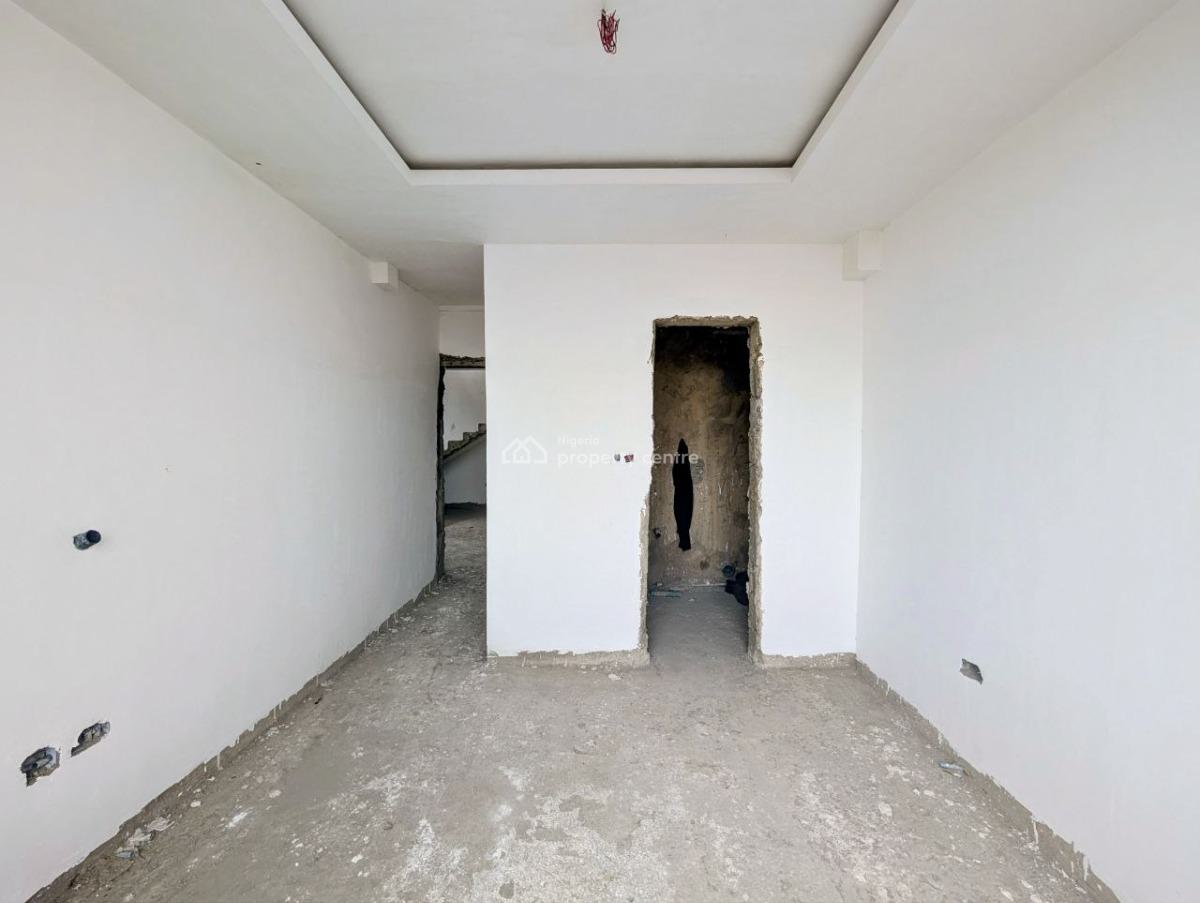 3 Bedroom Maisonette on 2nd Floor, By Hotel Newcastle, Anthony, Maryland, Lagos, Flat / Apartment for Sale