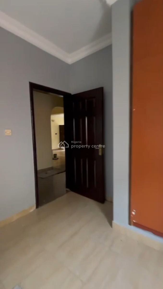 a Standard and Well Renovated 3 Bedroom Ground Flat, Glory Estate, Ifako, Gbagada, Lagos, Flat / Apartment for Rent