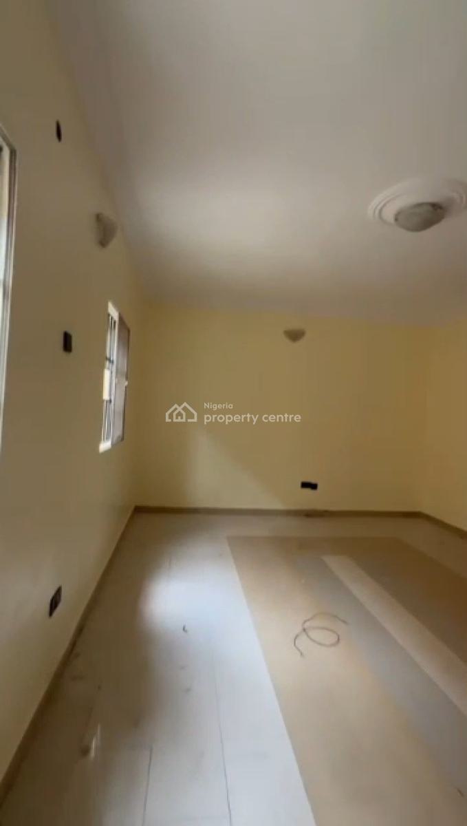 a Standard and Well Renovated 3 Bedroom Ground Flat, Glory Estate, Ifako, Gbagada, Lagos, Flat / Apartment for Rent