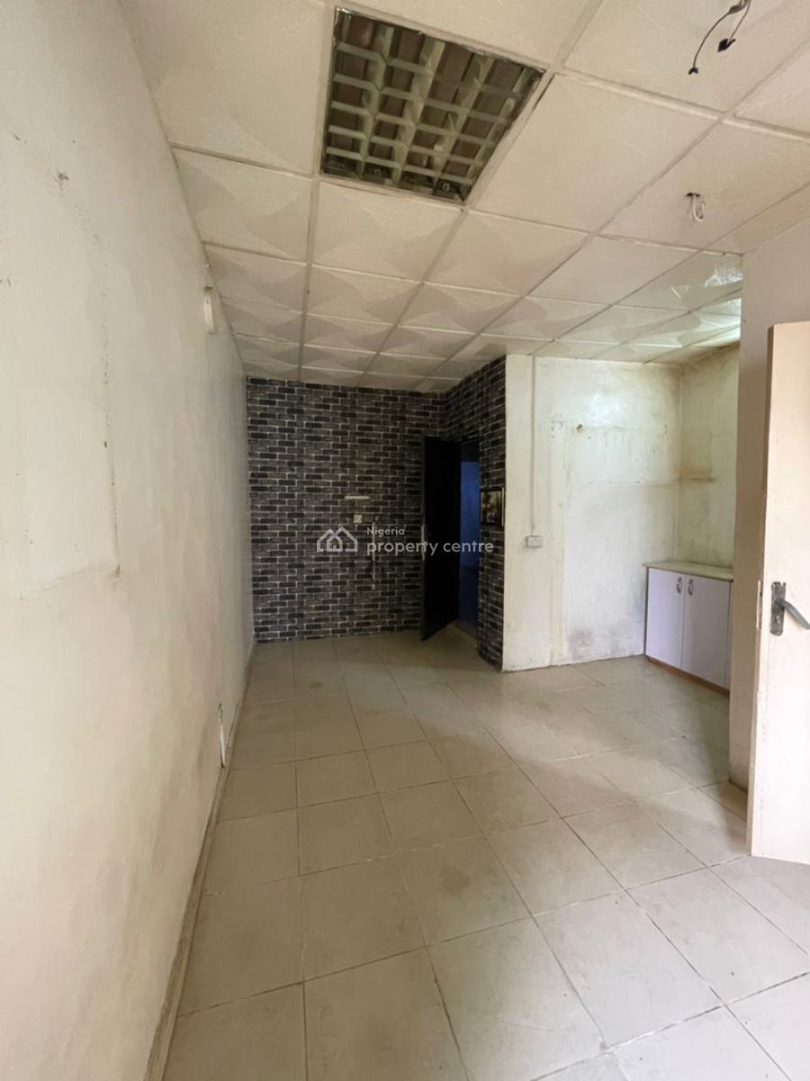 Luxury Self Contain in a Well Structured Estate with Good Facilities, Off Admiralty Way, Lekki Phase 1, Lekki, Lagos, Self Contain (single Rooms) for Rent