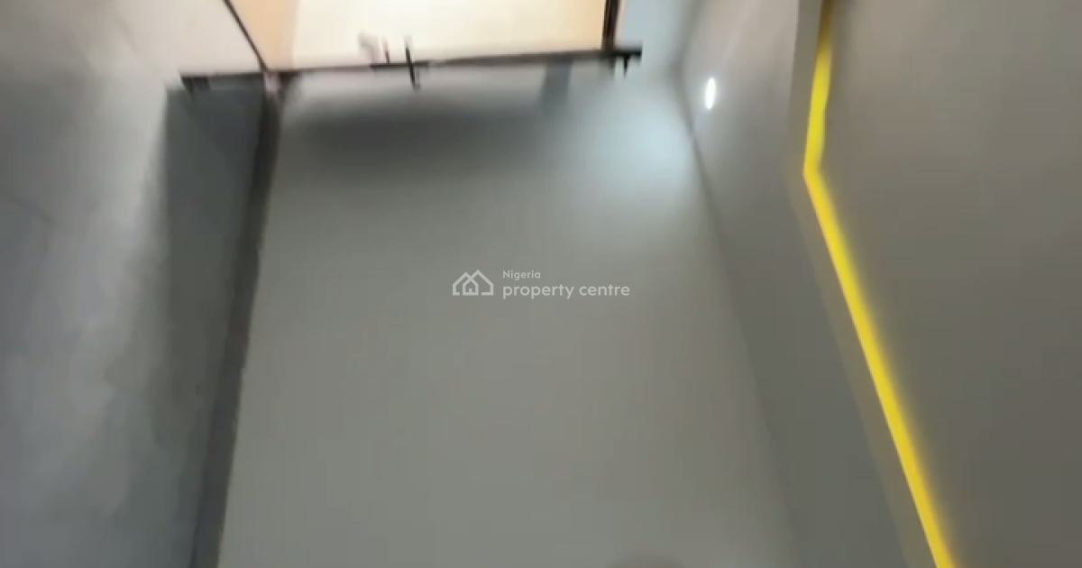 Standard Spacious 3 Bedroom Ground Flat, Shomolu, Lagos, Flat / Apartment for Rent