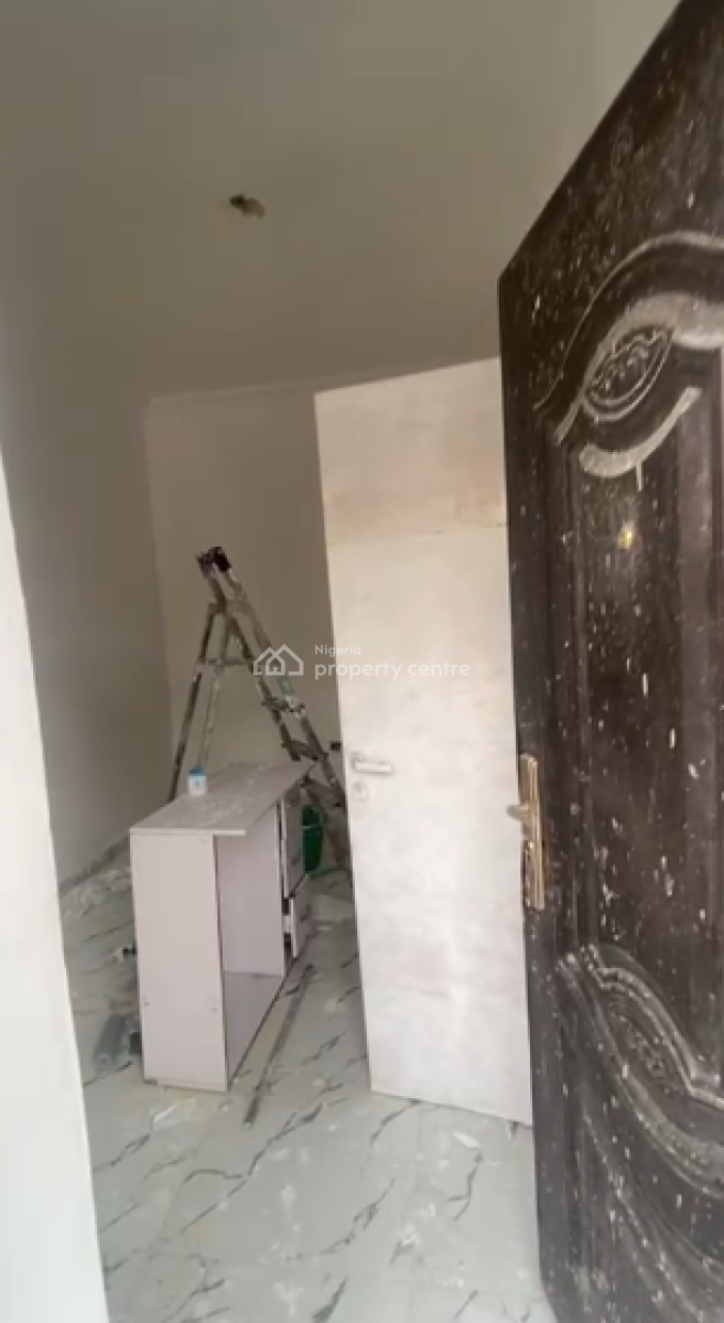 Spacious 1 Bedroom Bq in a Secured Estate, Chevron Alternative, Lekki Phase 2, Lekki, Lagos, Flat / Apartment for Rent