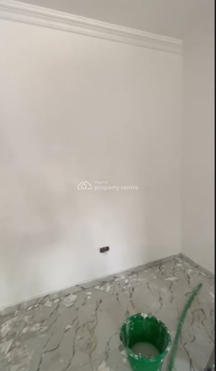 Spacious 1 Bedroom Bq in a Secured Estate, Chevron Alternative, Lekki Phase 2, Lekki, Lagos, Flat / Apartment for Rent